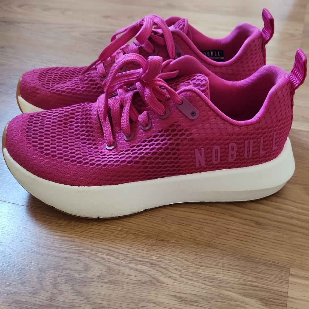 NOBULL Fuchsia Mesh Lace-Up Trainers. BRAND NEW!